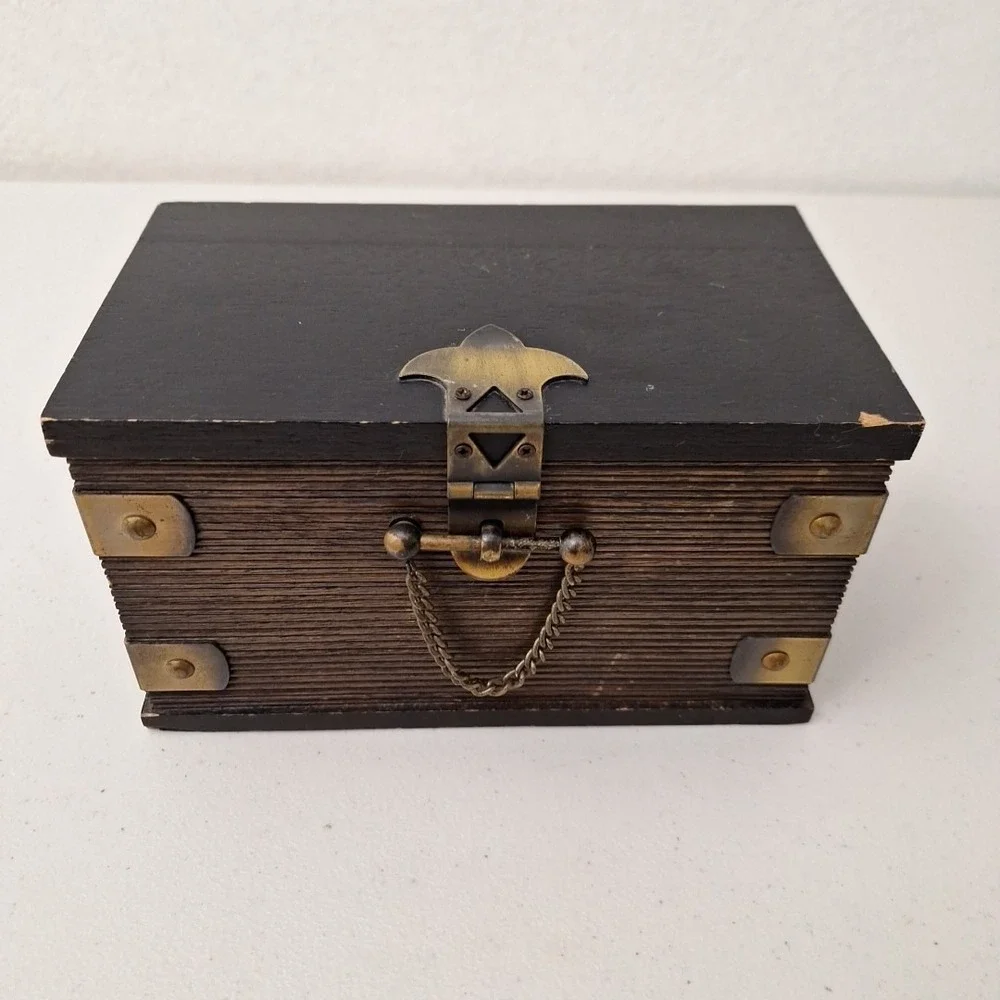 Vintage MCM Wood Brass Jewerly Box Removable Tray Red Velvet Lined 8.5